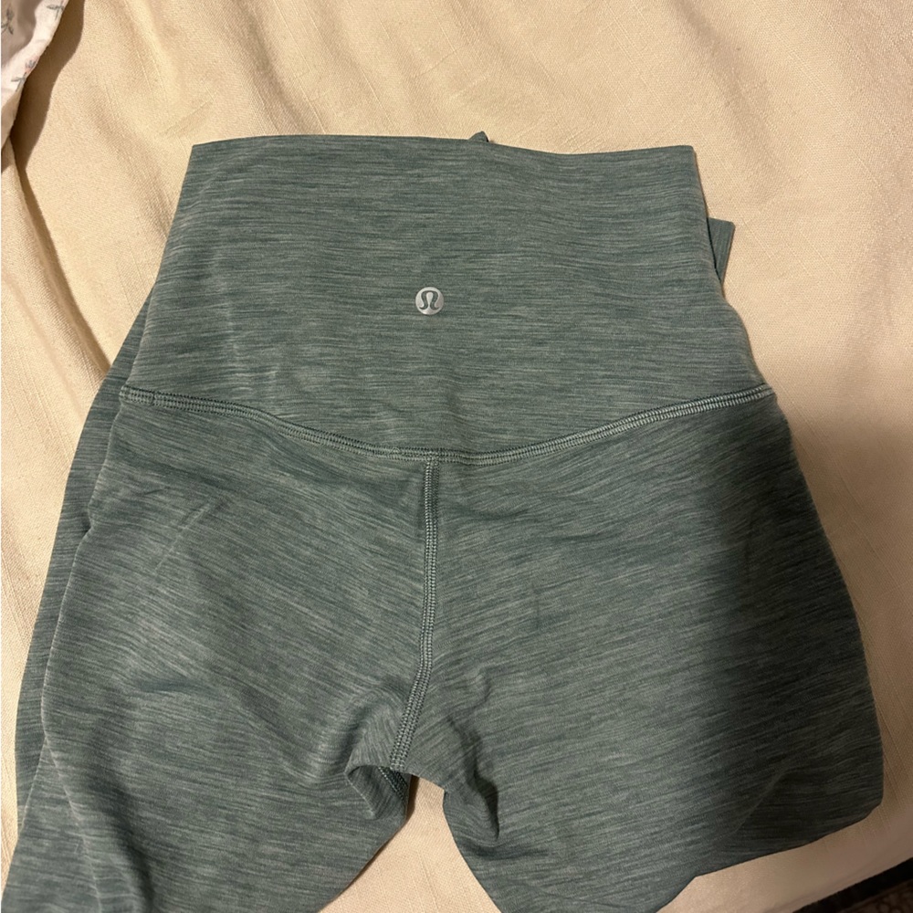 Lululemon align leggings in great condition